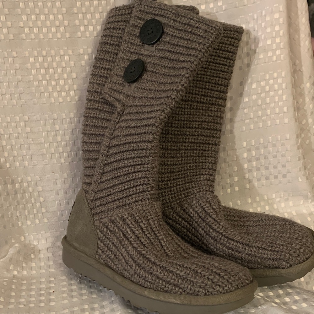 Girl’s UGG Australia Cardy grey knit boots, 12 inches high, size 3.